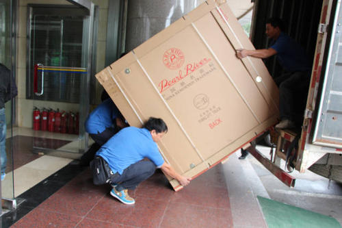 青白江钢琴贵重工艺品无忧运